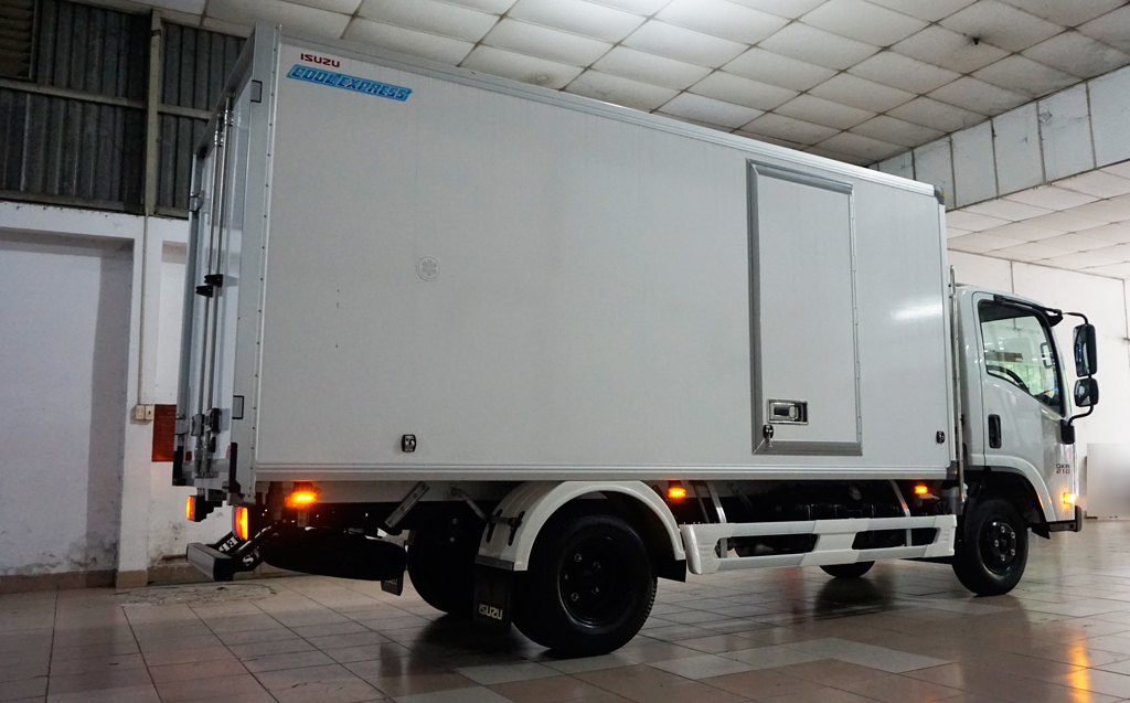 Xe Tải Isuzu 1T9 Tấn QKR Đầu Vuông 7